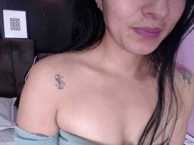 Melannyy-- Melannyy--