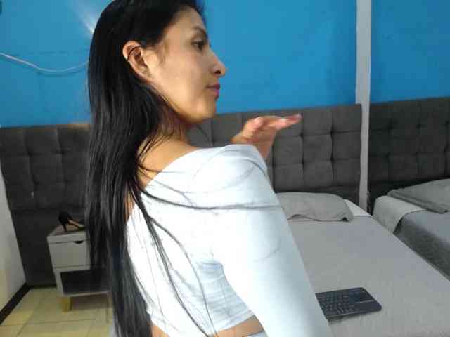 Melannyy-- Melannyy--