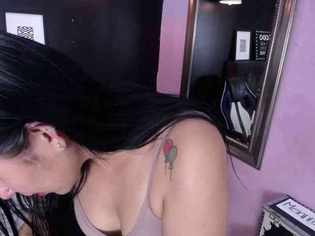 Melannyy-- Melannyy--