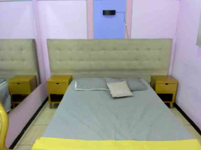 Melannyy-- Live Webcam on BongaCams