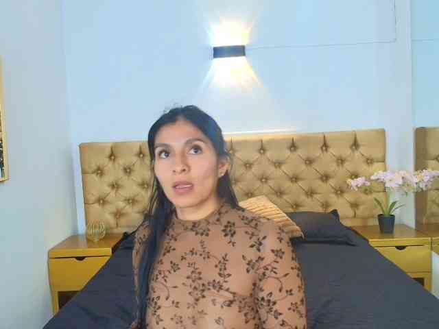 Melannyy-- Melannyy--