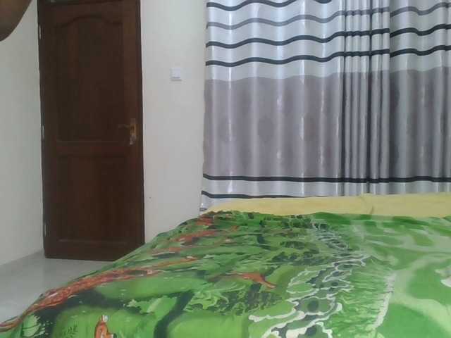 Finebubblyassie from BongaCams