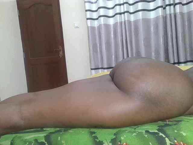 Finebubblyassie webcam