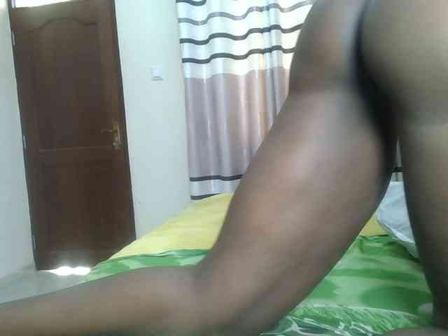 Finebubblyassie webcam