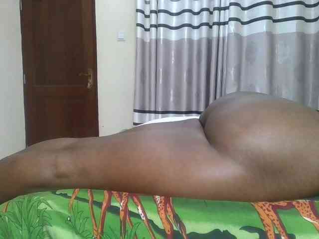 Finebubblyassie webcam