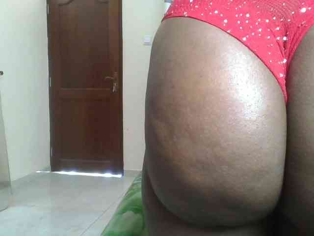 Finebubblyassie webcam