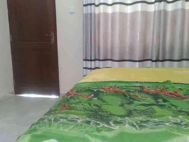 Finebubblyassie webcam