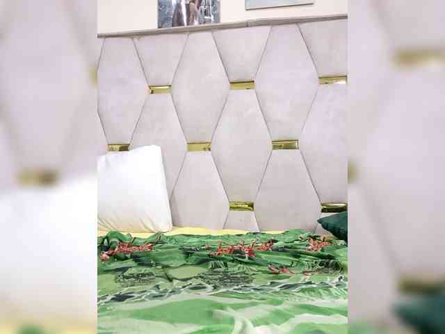 Finebubblyassie Live Webcam on BongaCams