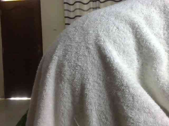 Finebubblyassie webcam