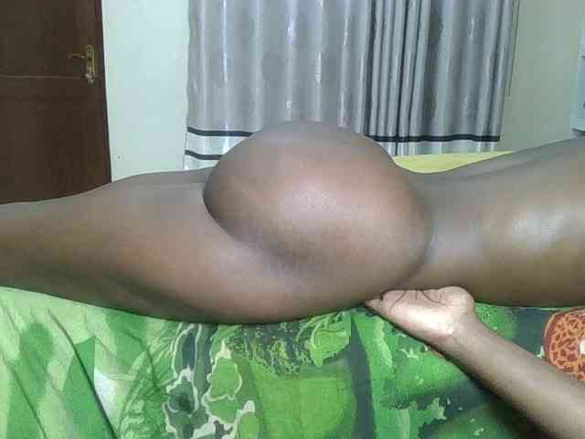 Finebubblyassie webcam