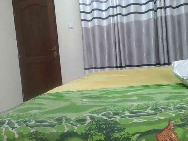 Finebubblyassie webcam