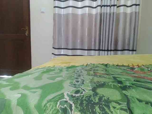 Finebubblyassie webcam