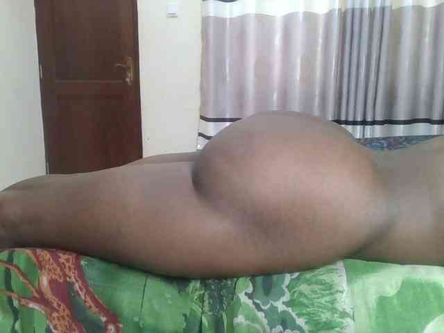 Finebubblyassie webcam