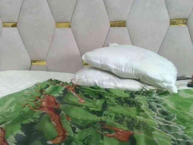 Finebubblyassie webcam