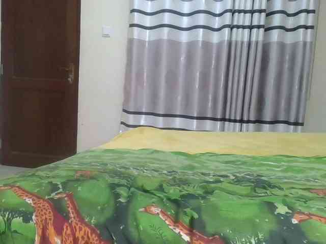 Finebubblyassie webcam