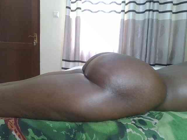 Finebubblyassie webcam