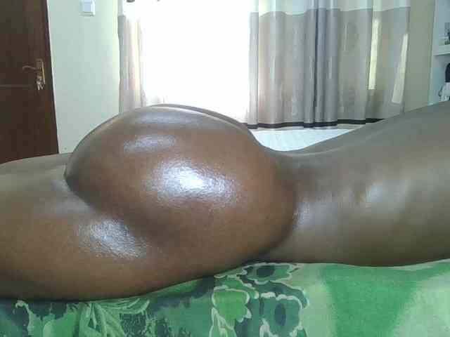 Finebubblyassie webcam