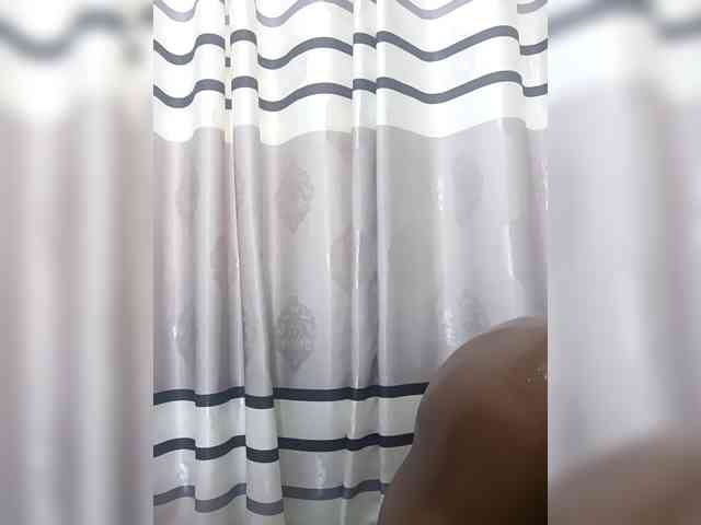 Finebubblyassie webcam