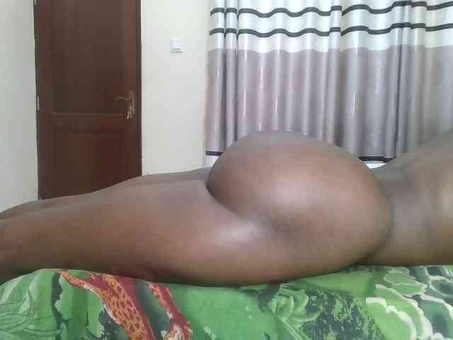 Finebubblyassie webcam