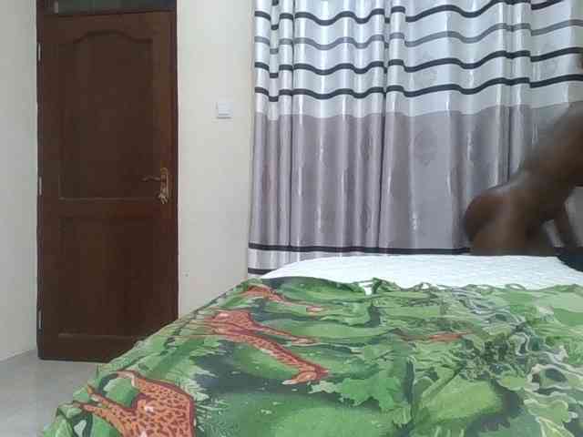 Finebubblyassie Live Webcam on BongaCams