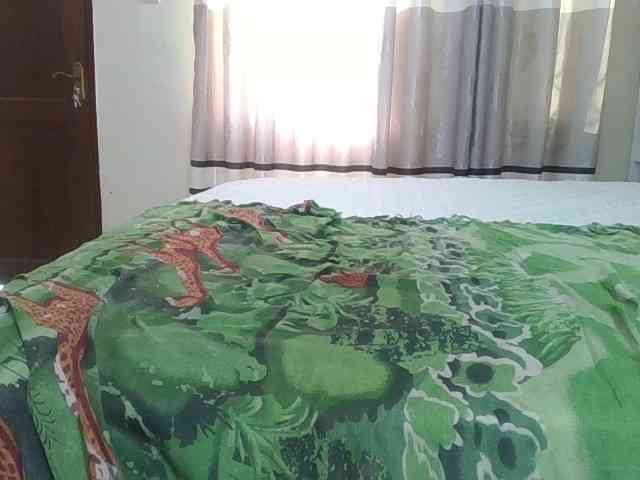 Finebubblyassie webcam