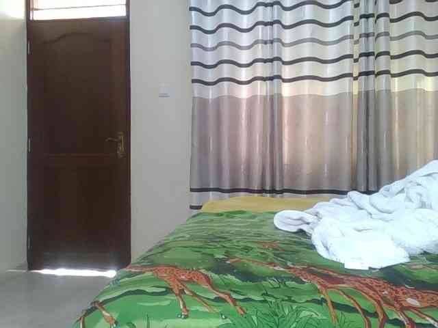 Finebubblyassie webcam