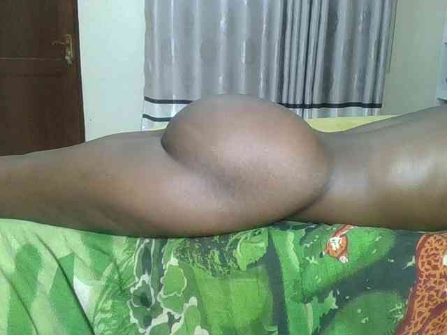 Finebubblyassie webcam