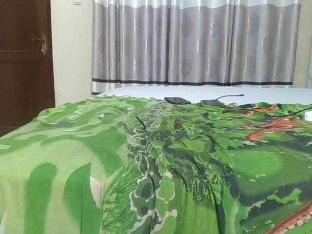 Finebubblyassie webcam