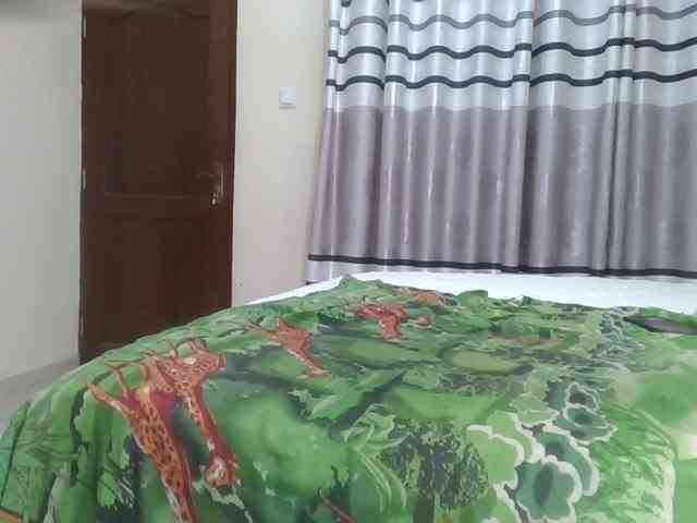 Finebubblyassie webcam