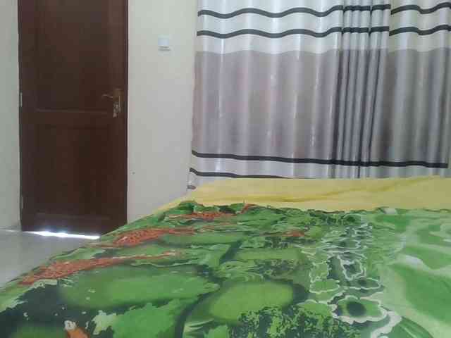 Finebubblyassie webcam