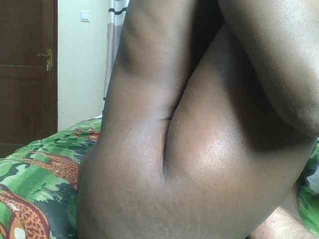 Finebubblyassie webcam