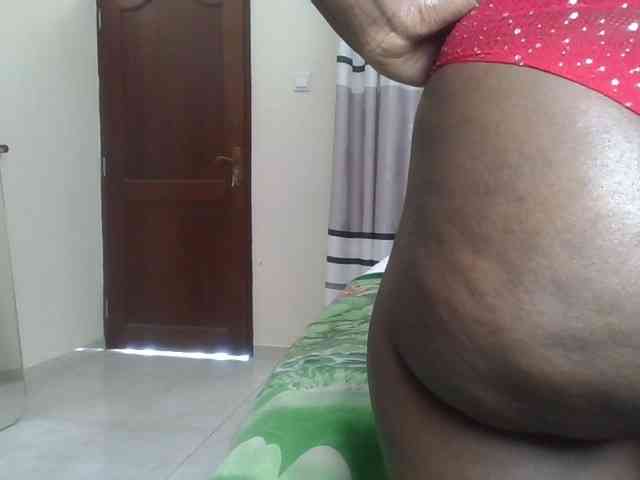 Finebubblyassie webcam