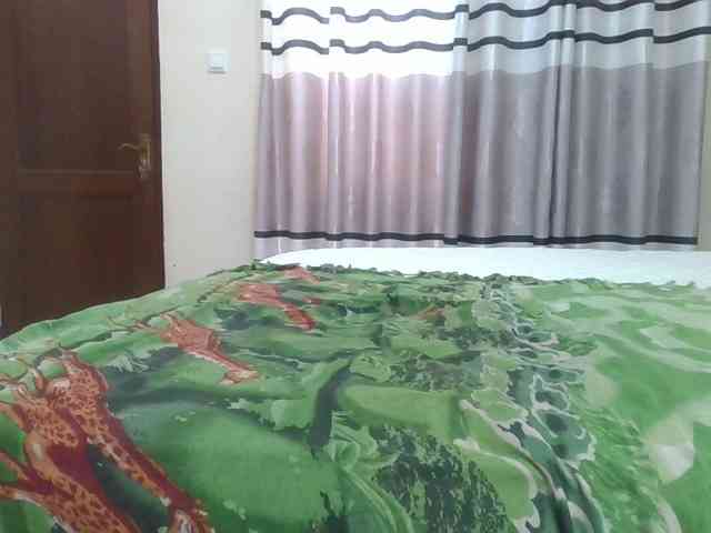 Finebubblyassie webcam