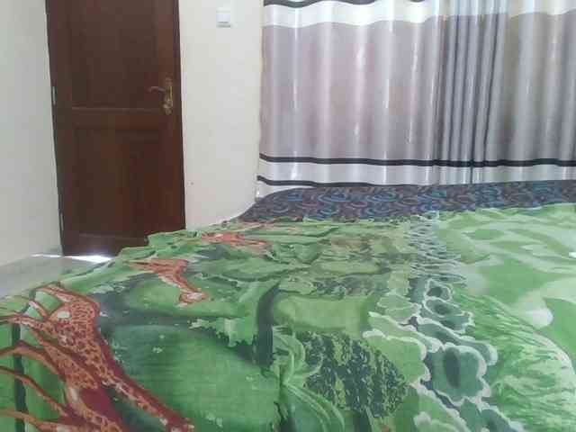 Finebubblyassie webcam