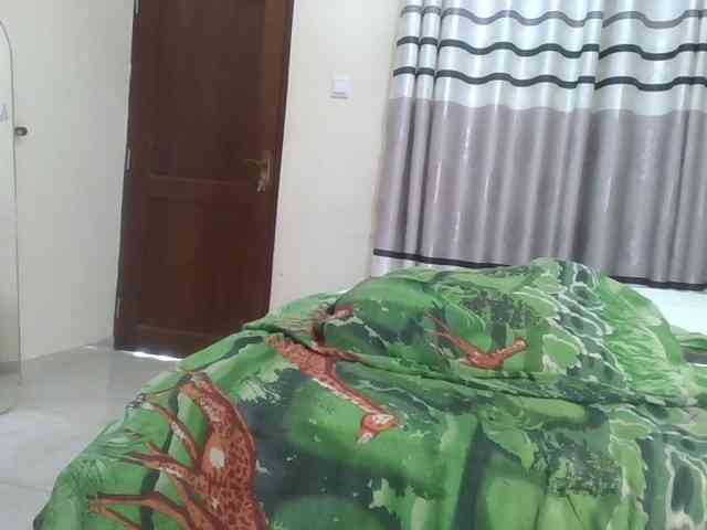 Finebubblyassie webcam