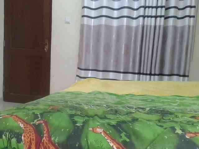 Finebubblyassie webcam