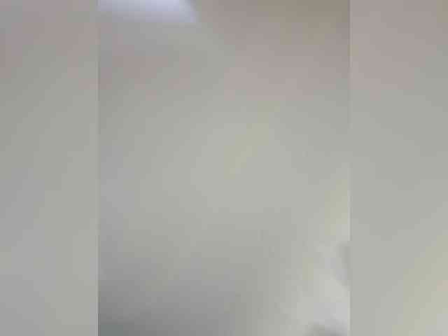 Finebubblyassie webcam