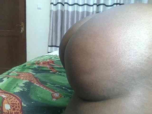 Finebubblyassie webcam