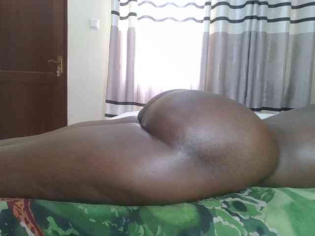 Finebubblyassie webcam