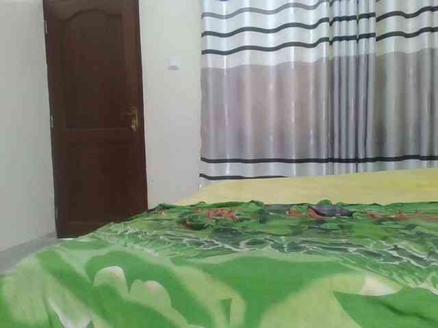 Finebubblyassie webcam