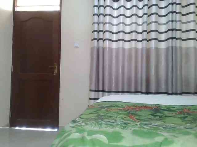 Finebubblyassie webcam