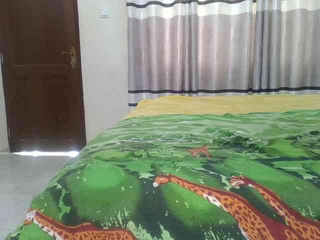 Finebubblyassie webcam