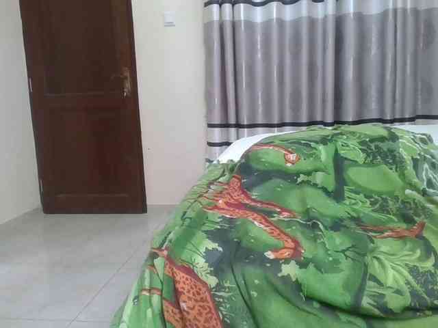 Finebubblyassie webcam