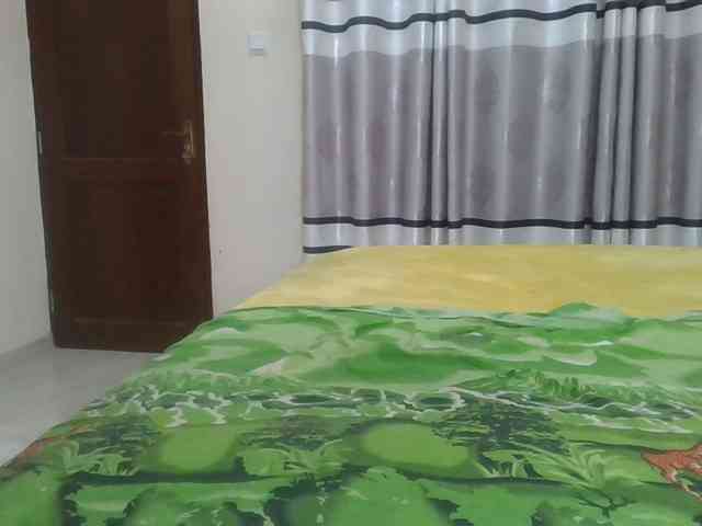 Finebubblyassie webcam