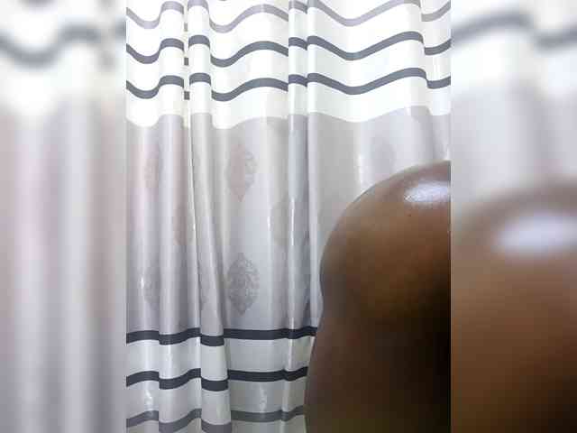 Finebubblyassie webcam