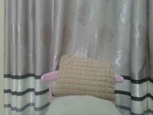 Finebubblyassie webcam