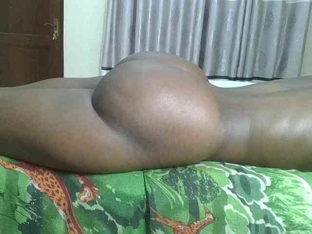 Finebubblyassie webcam