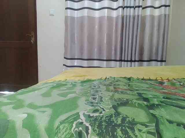 Finebubblyassie webcam