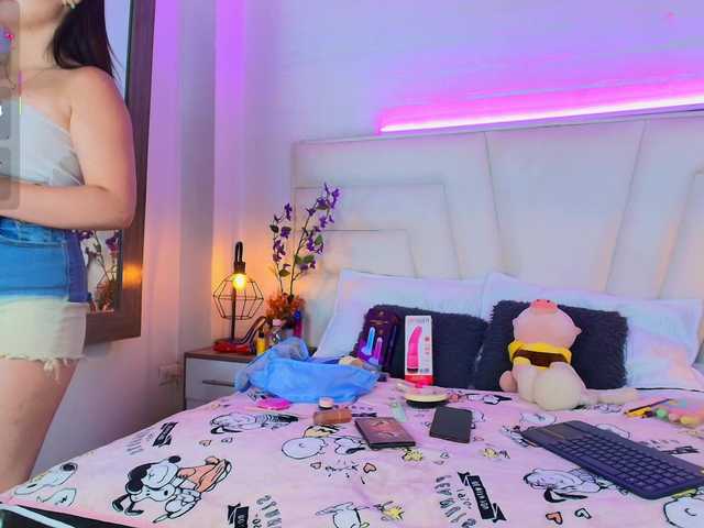 MiiaParis's BongaCams show and profile