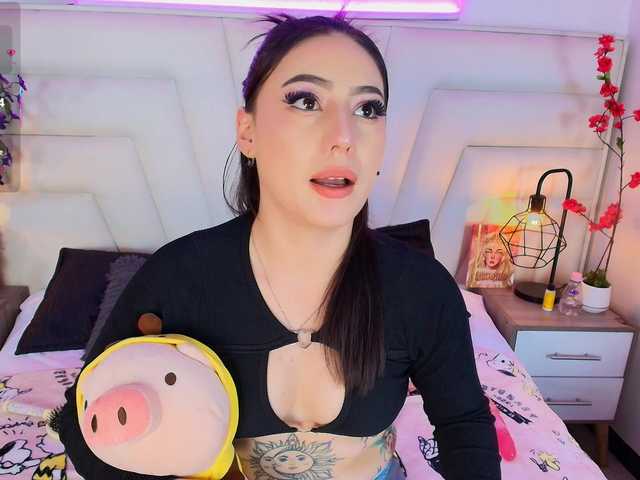 MiiaParis's BongaCams show and profile